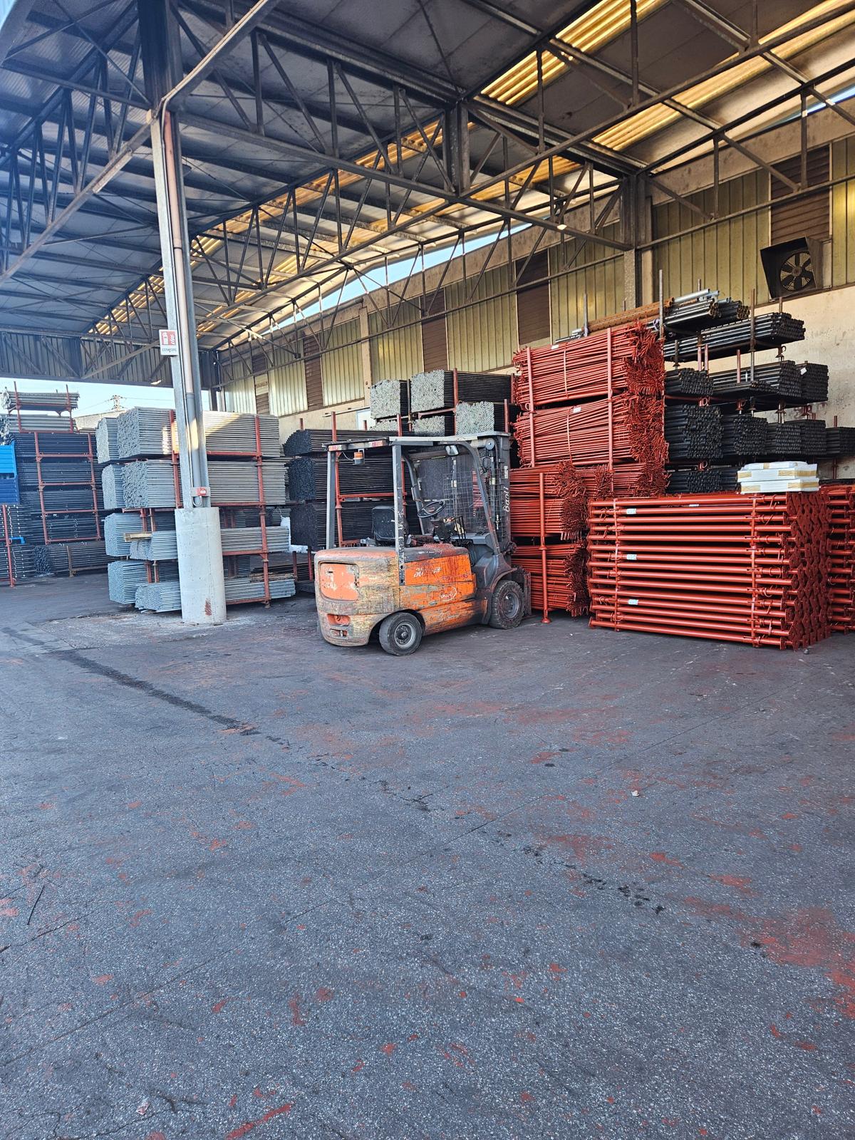 ציוד בנין להשכרה